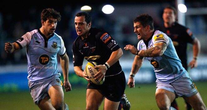 Dan Evans has agreed a three-year contract with the Ospreys.