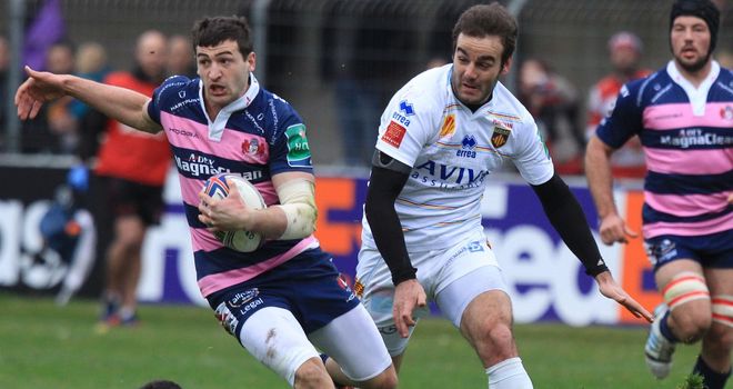 Jonny May races in to score one of Gloucester's five tries
