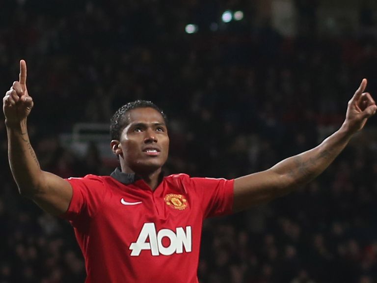 Antonio Valencia: Signs a new three-year deal