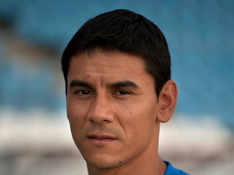 Oscar Ustari: Wants first-team football