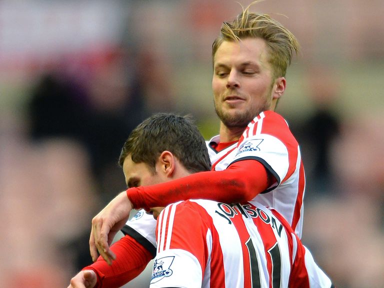 Sebastian Larsson: Sunderland stay extended