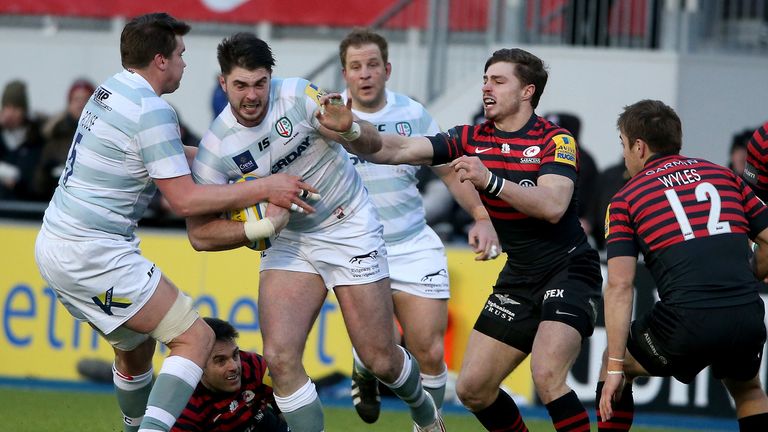 Eamon Sheridan on the charge for London Irish