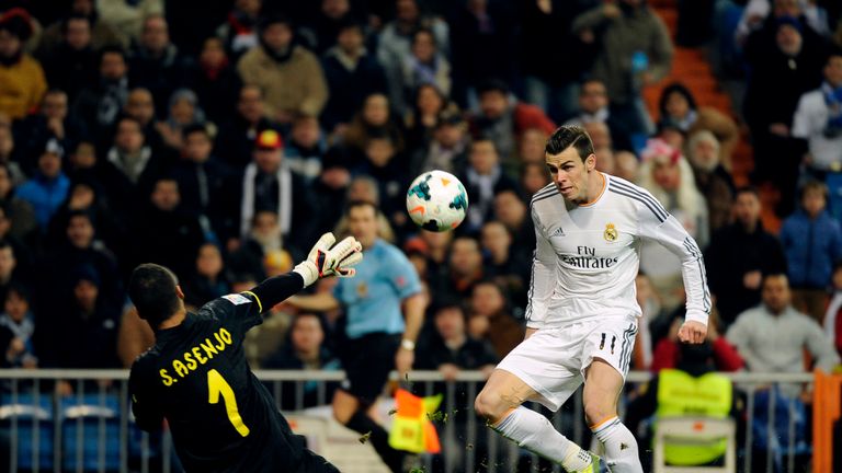Villarreal's goalkeeper Sergio Asenjo has injured his cruciate ligament for the fourth time