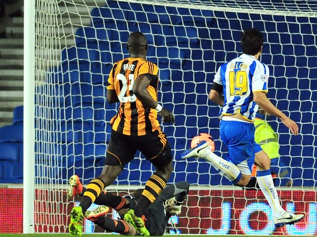 Leonardo Ulloa gives Brighton the lead