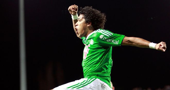 Saint Etienne's Brazilian forward Brandao celebrates