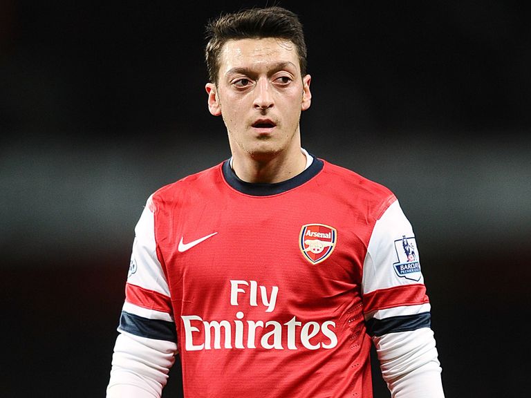 Mesut Ozil's hamstring injury is still being assessed