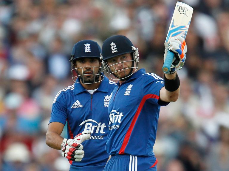 Bopara (l) and Bell: IPL possibles