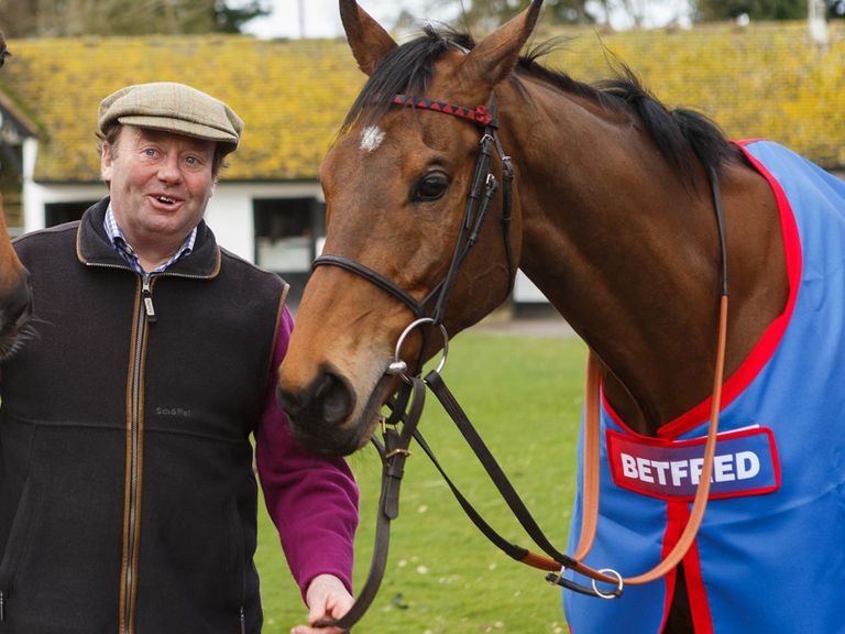 Nicky Henderson parades Bobs Worth at Seven Barrows