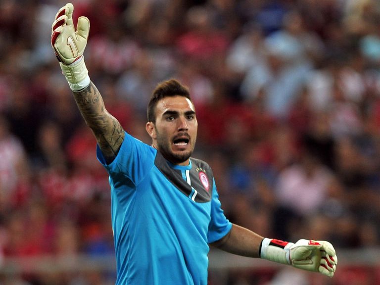 Roberto: Believes Olympiakos' tie with Manchester United is a 50-50 call