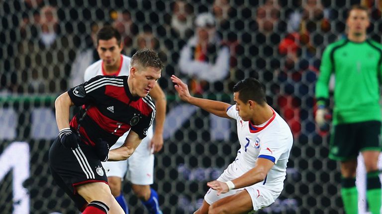 Arturo Vidal: Keeps track of Bastian Schweinsteiger