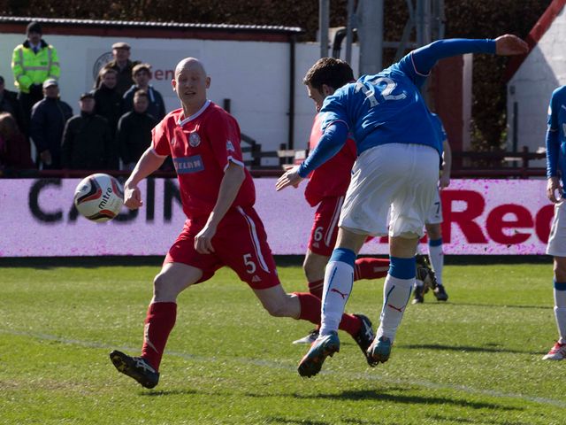 Nicky Clark scores this goal for Rangers