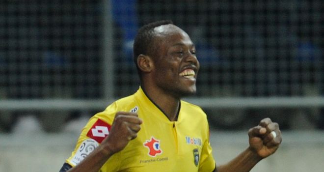Stoppila Sunzu celebrates for Sochaux
