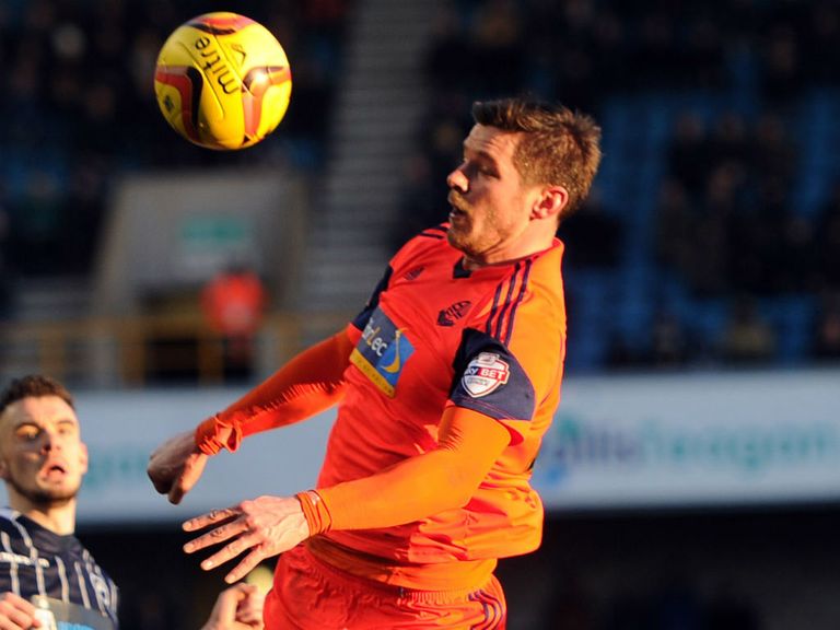 Lukas Jutkiewicz: Burnley move completed