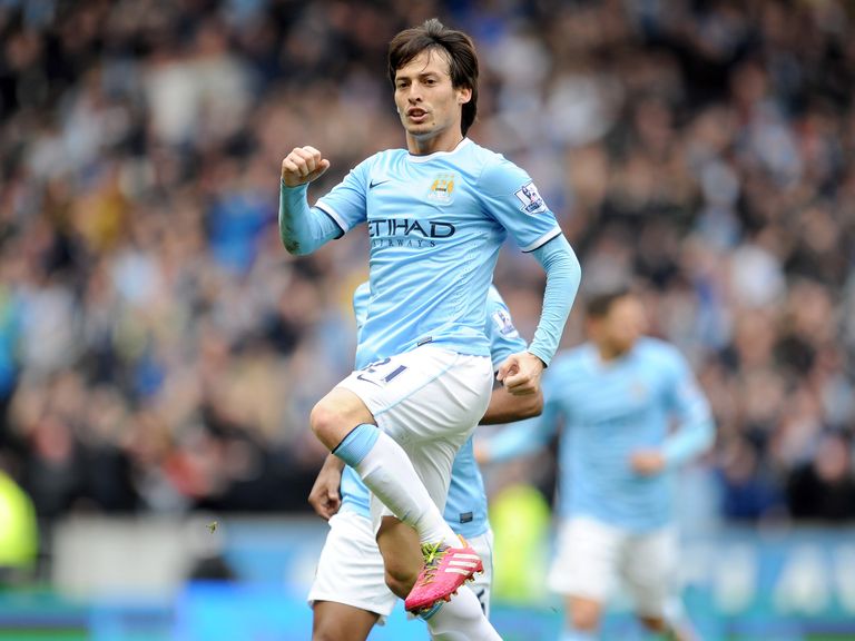 David Silva fired Man City back to the head of the betting