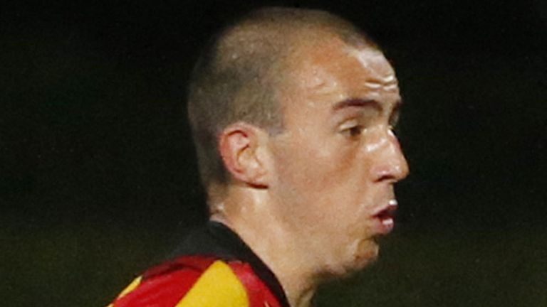 Stuart Bannigan: Signs new deal