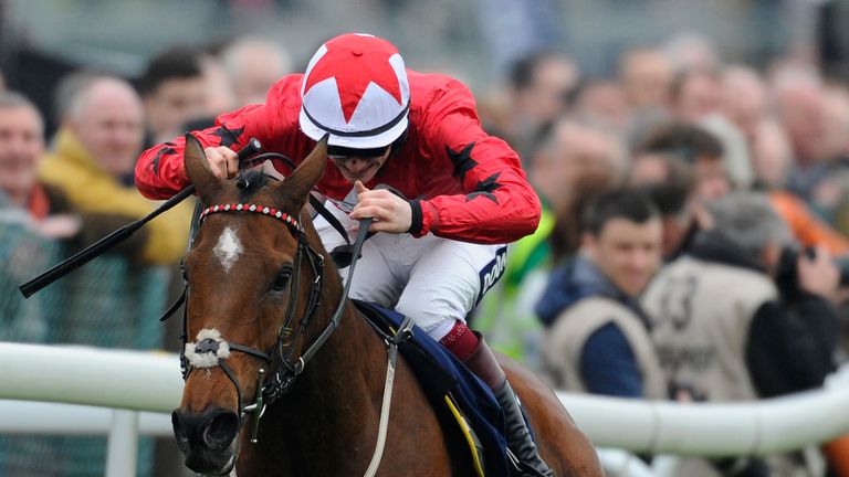 Sam Twiston-Davies riding The New One at Aintree