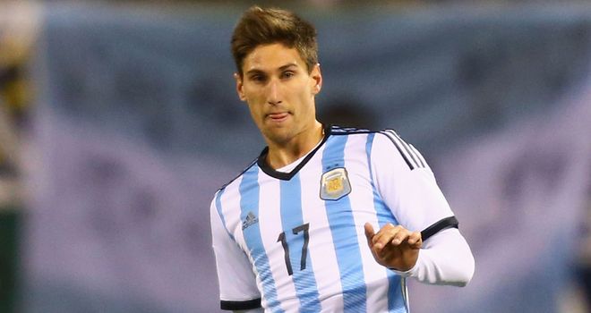 Federico Fernandez: Swansea set to sign Argentina defender