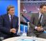 Liverpool win as title race 'hots up'