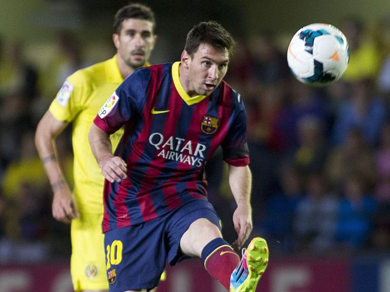 Lionel Messi: Barcelona contract extended