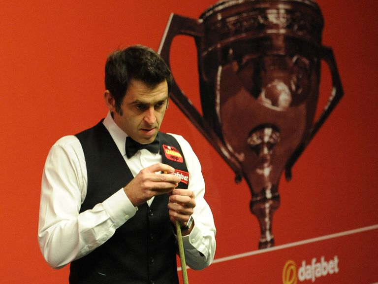 Ronnie O'Sullivan: Increased his lead to 11-5 over Barry Hawkins