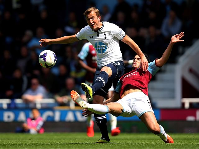Harry Kane takes on James Tomkins