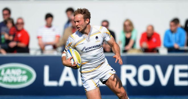 Chris Pennell: Worcester full-back may consider loan deal