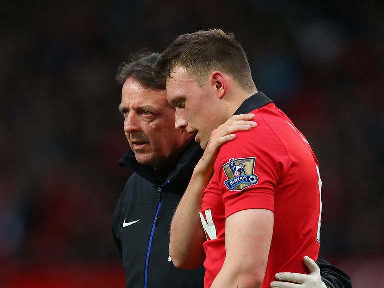 Phil Jones: Looked in considerable discomfort as he was substituted