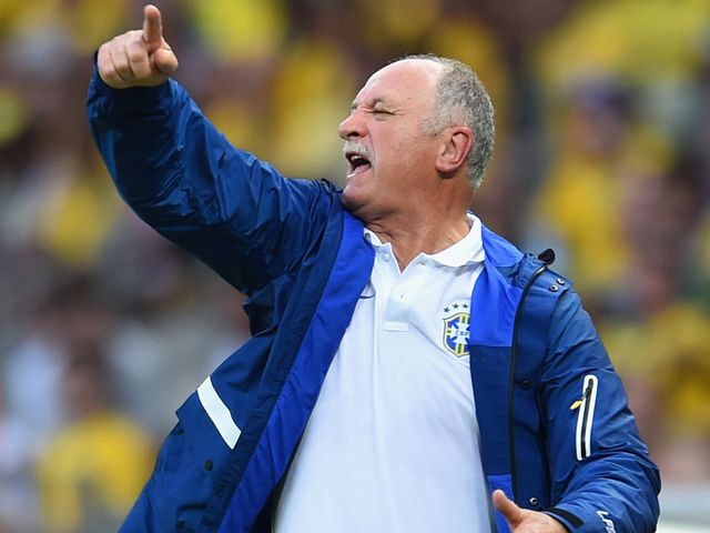 Luiz Felipe Scolari shouts some instructions