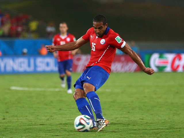 Jean Beausejour scores Chile's third goal