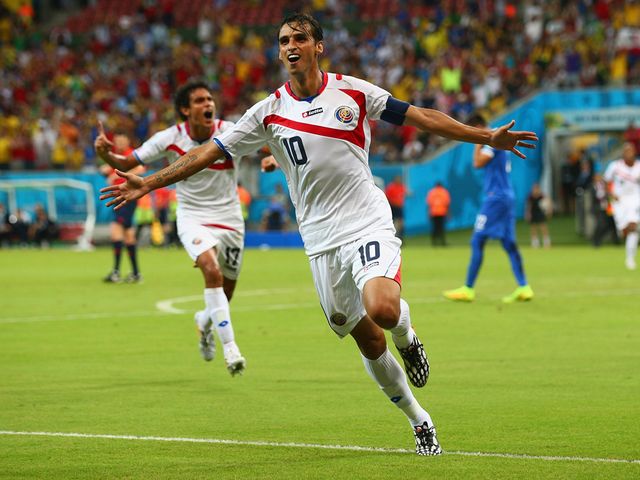 Bryan Ruiz celebrates his goal for Costa Rica