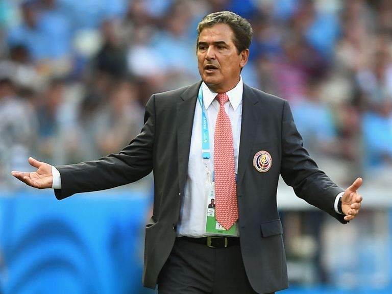 Jorge Luis Pinto: Hopes the referee can stamp out Dutch diving