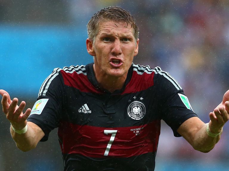 Bastian Schweinsteiger: Issues an apology