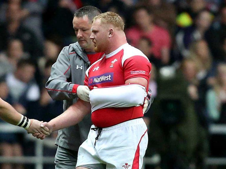 Samson Lee: Scarlets prop will make his full debut against South Africa
