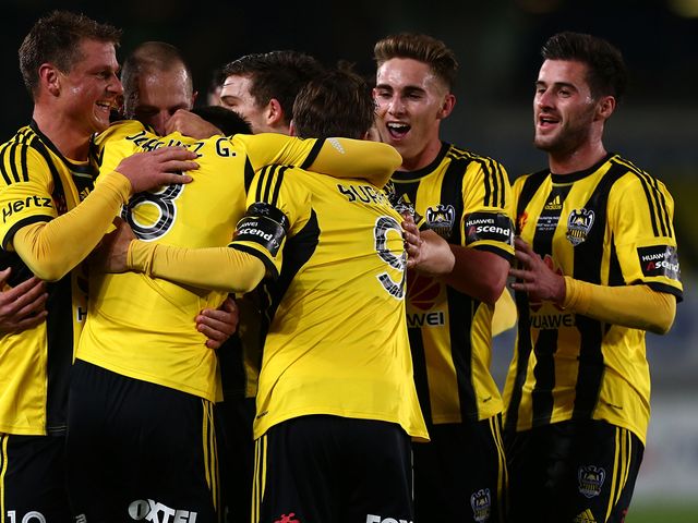 Wellington Phoenix celebrate a goal