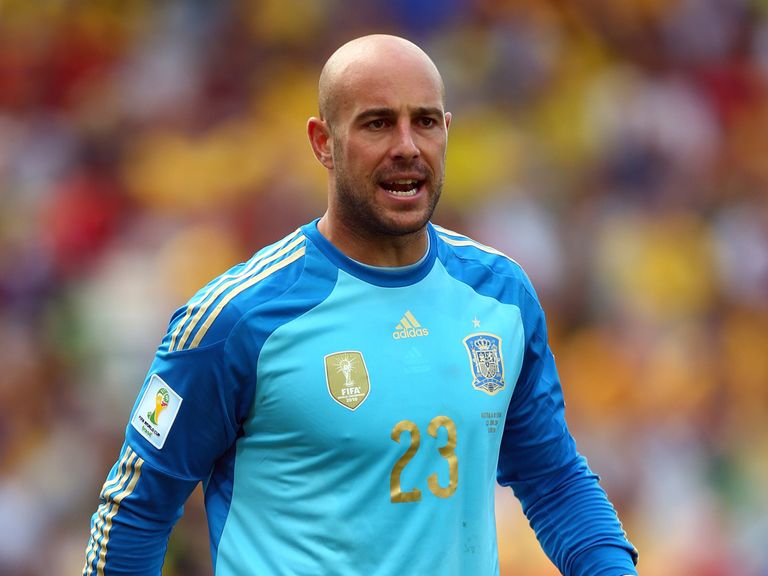 Pepe Reina: Lost Liverpool place to Simon Mignolet