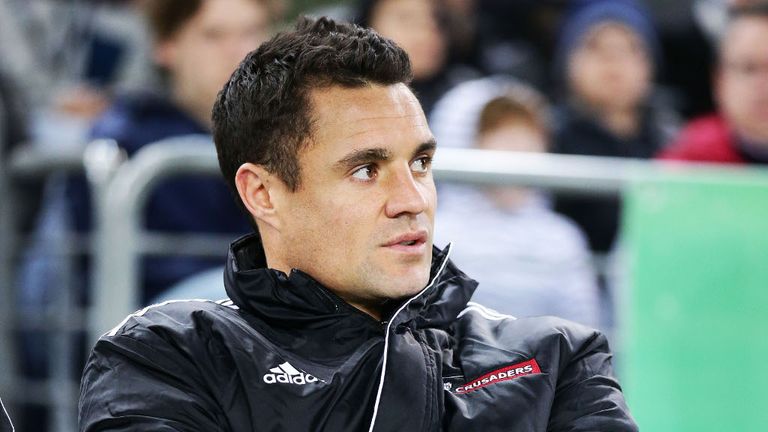 Dan Carter: Injury blow for All Blacks fly-half