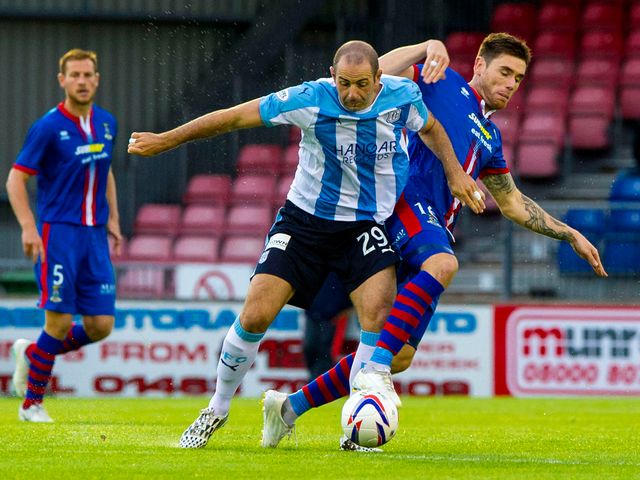 Dundee's Gary Harkins and Greg Tansey battle for possession
