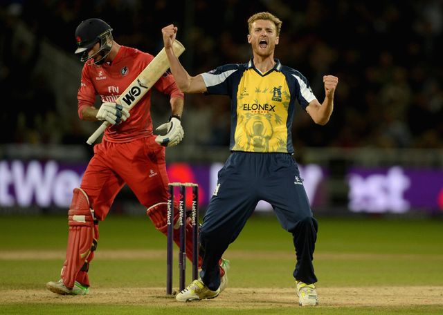 Oliver Hannon-Dalby of Birmingham Bears celebrates dismissing Jordan Clark