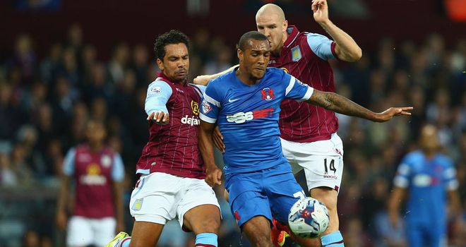 Kieran Richardson: Challenges Orient's Jay Simpson;