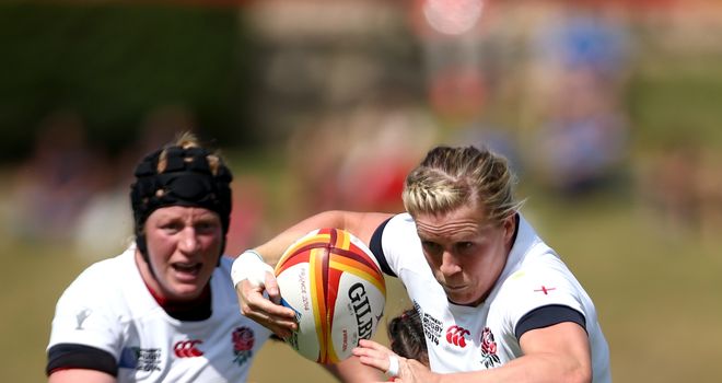 Danielle Waterman breaks through to score a try against Spain