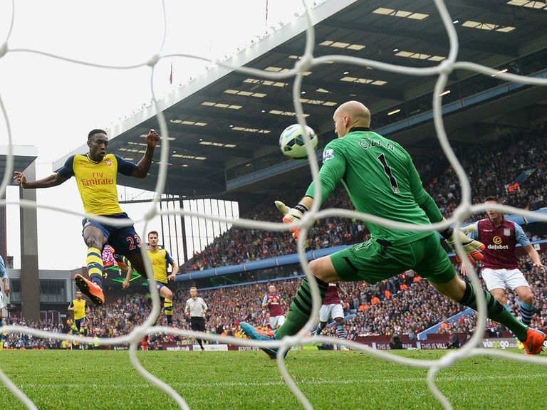 Danny Welbeck scores in Arsenal's 3-0 win at Aston Villa 