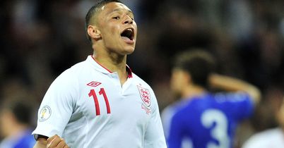 Alex Oxlade-Chamberlain: Thinks England can benefit from having settled core