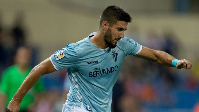 Raul Navas: On target as Eibar claimed three points