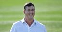 Putnam blitzes to Humana lead