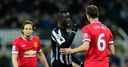 Van Gaal defends Evans