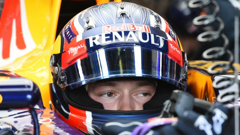 Daniil Kvyat: Lack of oil pressure caused retirement in Australia