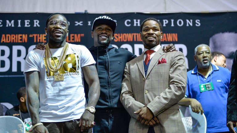 adrien-broner-shawn-porter-presser_3316652.jpg