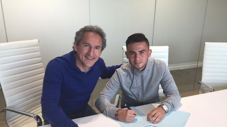 Patrick Roberts up close with City's director of football Txiki Begiristain (Picture courtesy of Manchester City FC)