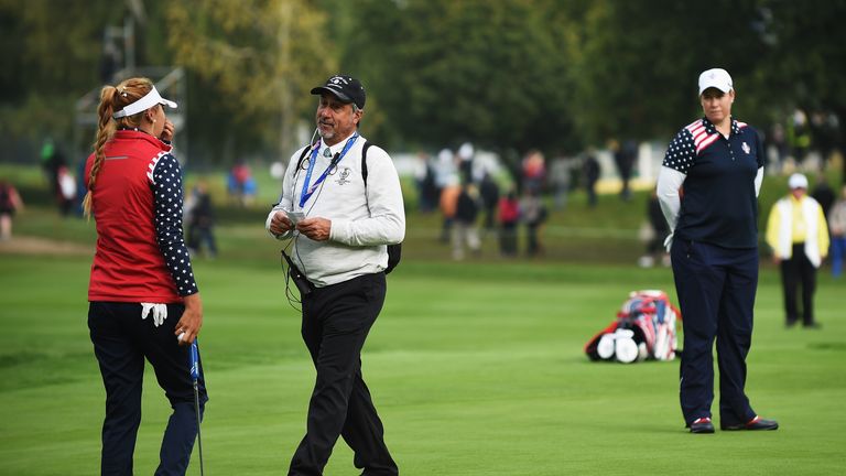LPGA referee Dan Maselli tells Alison Lee that her putt is not conceded on the 17th green