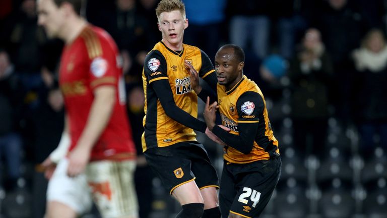 Hull City's Sone Aluko (right) celebrates his equaliser with teammate Sam Clucas